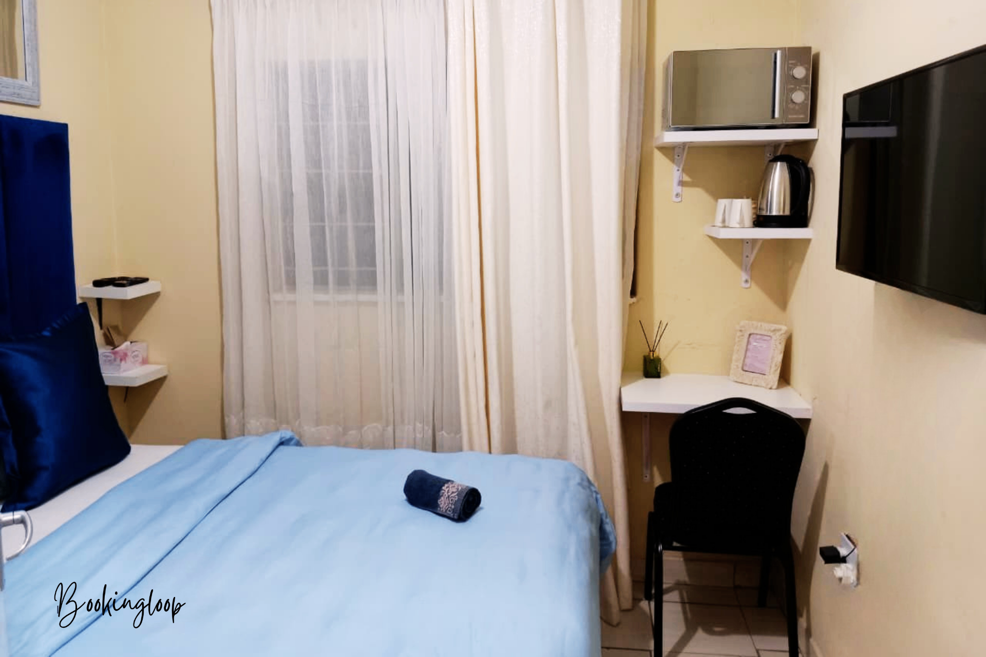 Blue Valley Room 3