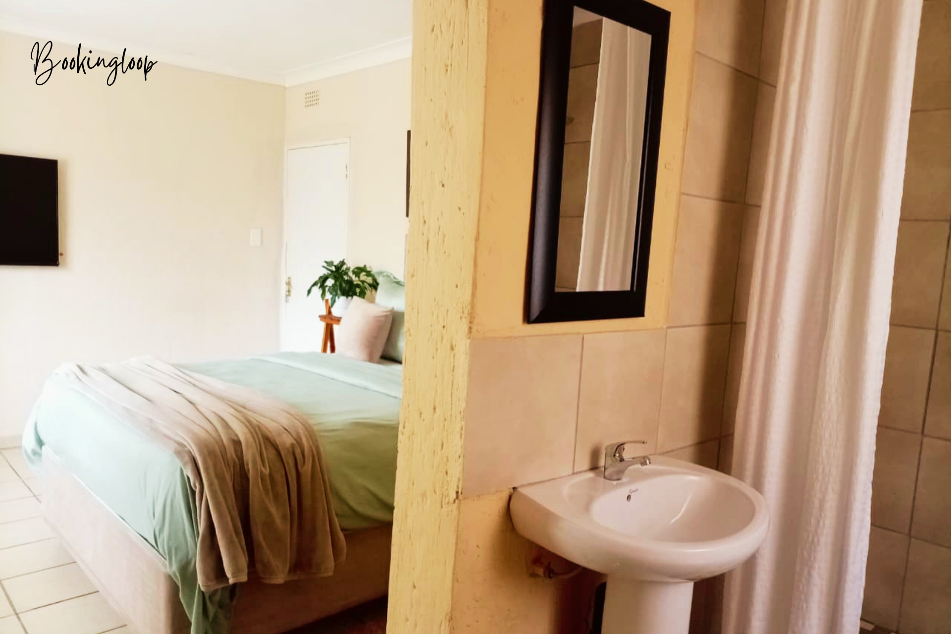 Green Valley Room 2